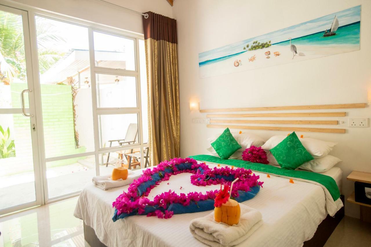 Palm Garden Hotel Thoddoo Exterior foto